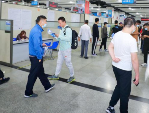 大型招聘人才網(wǎng)：為你的未來(lái)搭建成功之橋